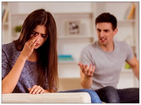 స్నేహితుల నుండి వేరుచేయడం..