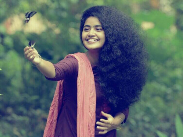 4) సైడ్ స్విఫ్ట్ కేశాలంకరణ..