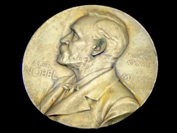 7) ఇప్పటివరకు ఆర్థిక శాస్త్రంలో ఎన్ని నోబెల్స్ అంటే..