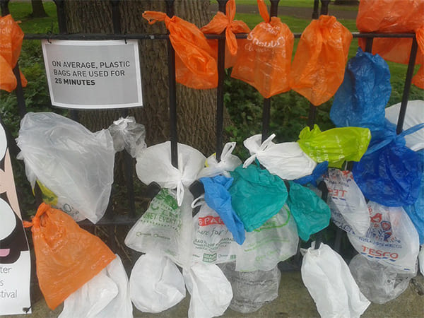 షాపింగుకు మీ సొంత బ్యాగులు..