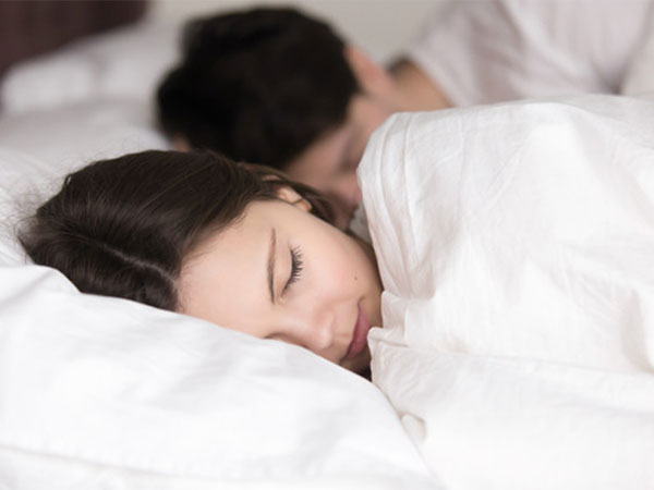 దుప్పట్లోకి దూరడం..