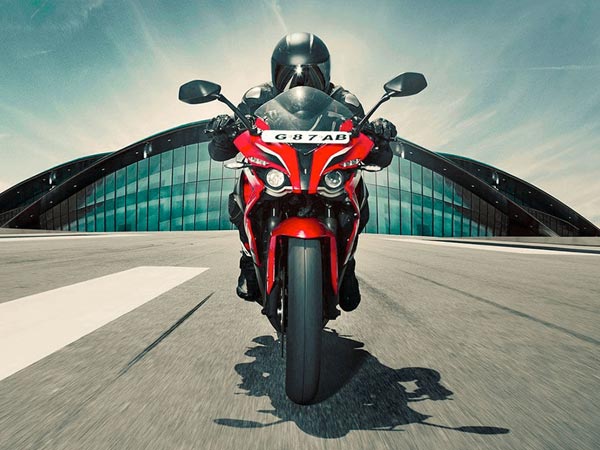 వేడి కలిగించే కార్లు లేదా బైక్ సీట్లు