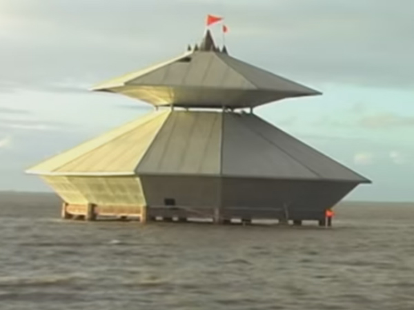 సముద్ర ఆలయం...