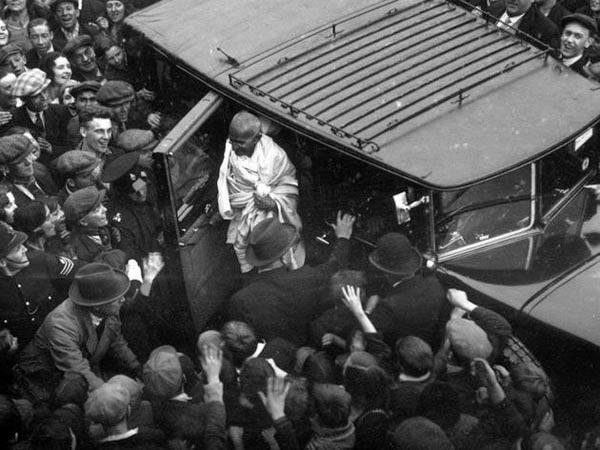 స్వాత్యంత్య్ర సమరయోధుడు ఆజాద్..