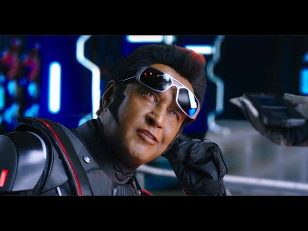 రహదారిలో దూసుకెళ్లారు..