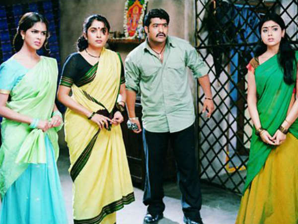 హాస్టల్లో చేర్పించారు...