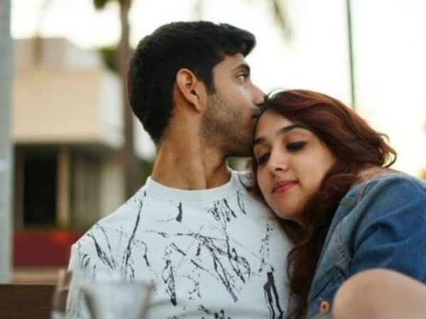 పొలైట్ హగ్..