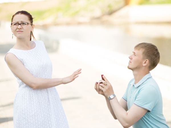 భర్త ఎంతగా వేడుకున్నా..