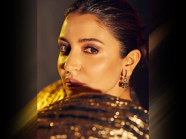 ఎమర్జెన్సీ కిట్ లో..