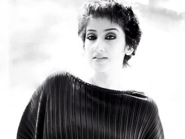 రంగీలా భామ మనీషా కోయిరాలా..