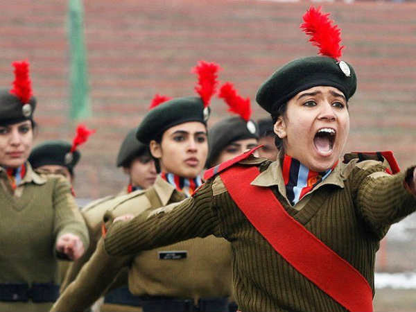 క్రమంగా సైన్యంలో..