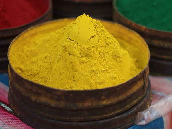 ఎల్లో కలర్..