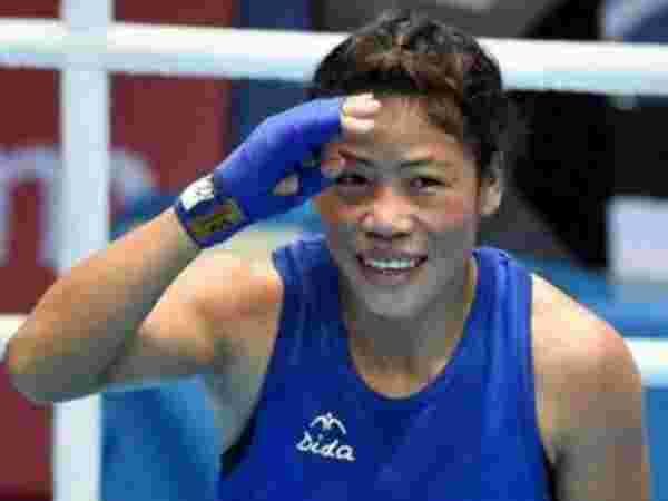 గోవాలో సింగర్ గా..