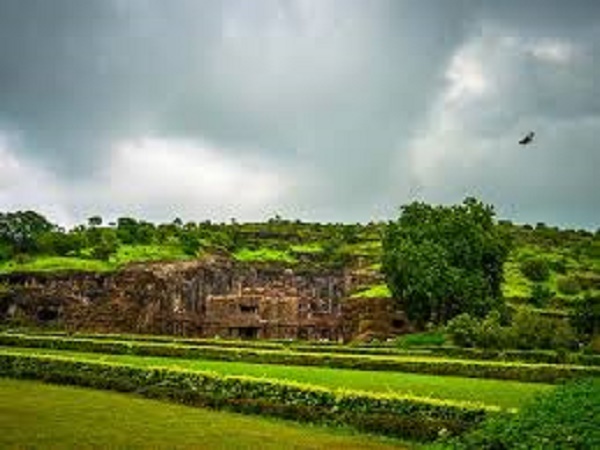 కల్చర్ గురించి చెప్పే కట్టడాలు..