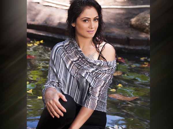 1995లో సినిమా ఎంట్రీ..