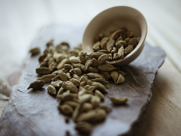 10. ఏలకులు: