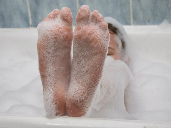 డయాబెటిక్ ఫుట్ అల్సర్స్ యొక్క లక్షణాలు [4]