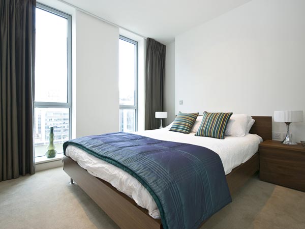  సీలింగ్ ఫ్యాన్ లేదు