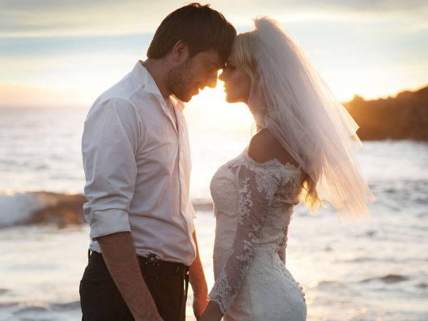 OMG : Influencer Marries Her 20-Year-Old Stepson After Splitting From His Dad