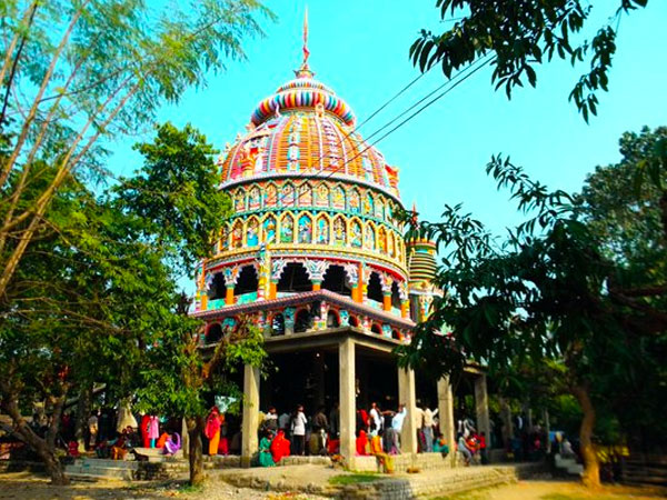 నవరాత్రి వేళ భారీ సంఖ్యలో భక్తులు..