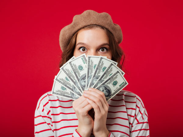 డబ్బుల ఖర్చు విషయంలో..