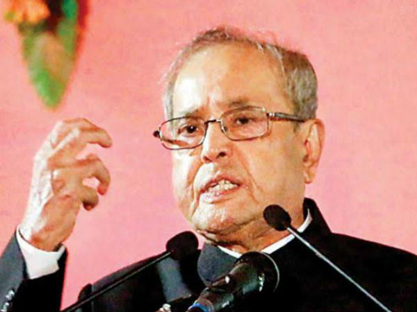 లెక్చరర్ గా.. జర్నలిస్టుగా..