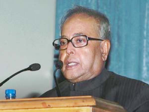 మధ్యలో వివాదం..