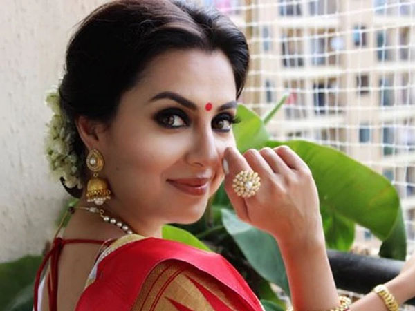 ఐ మేకప్ కోసం..