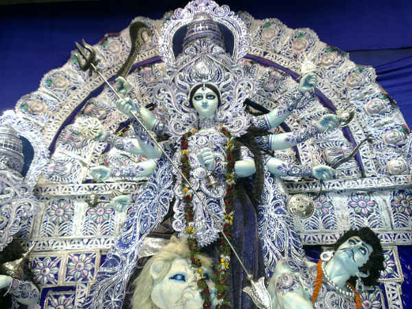 చంద్రఘంట దేవతను జపించడం