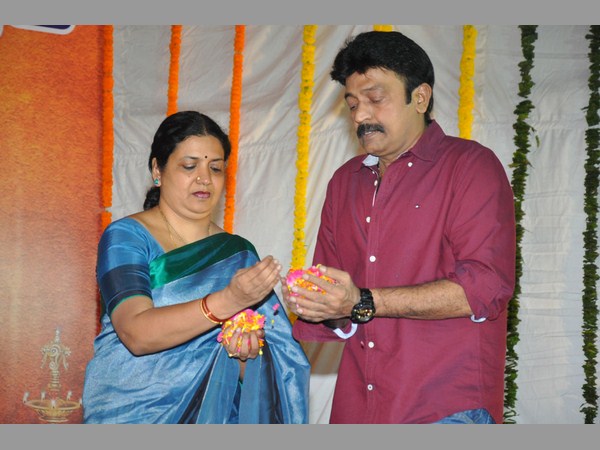 పెళ్లికి ముందు ఒకే గదిలో..