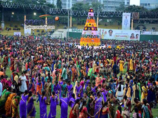 How to celebrate bathukamma festival