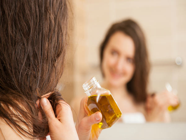 ఎక్కువగా నూనె అప్లై చేయడం