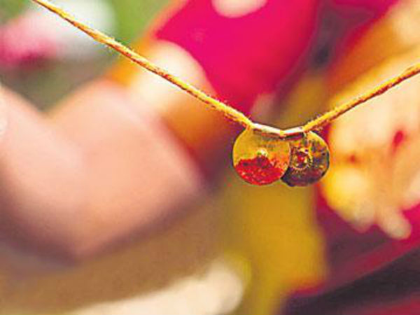 కోపంతో కొట్టడానికి..