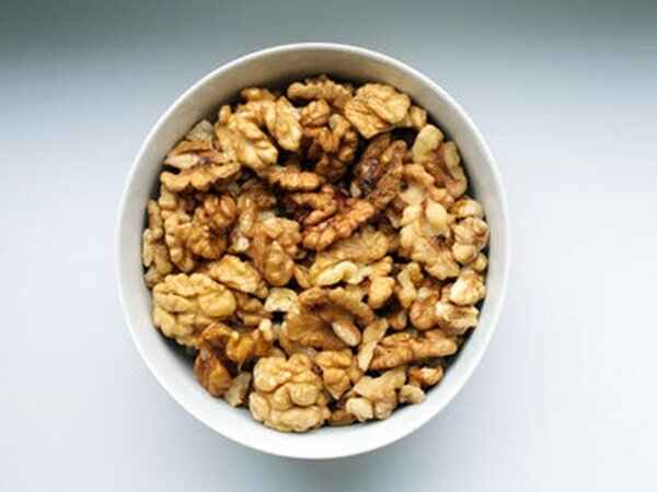 7. వాల్నట్