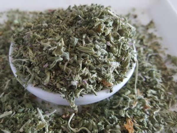 విషపూరిత పానీయాలు తాగడం