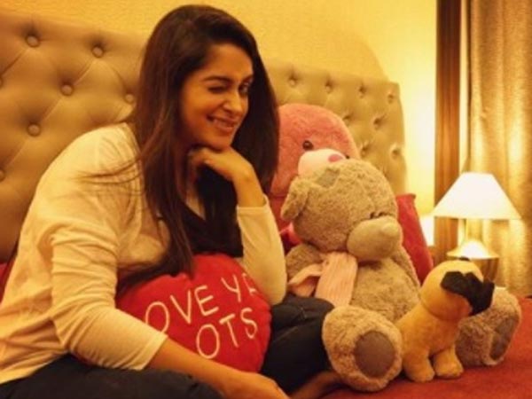 ఎక్కువసేపు గడుపుతున్నట్టు..