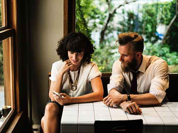 ఇతర స్త్రీల శ్రద్ధ..