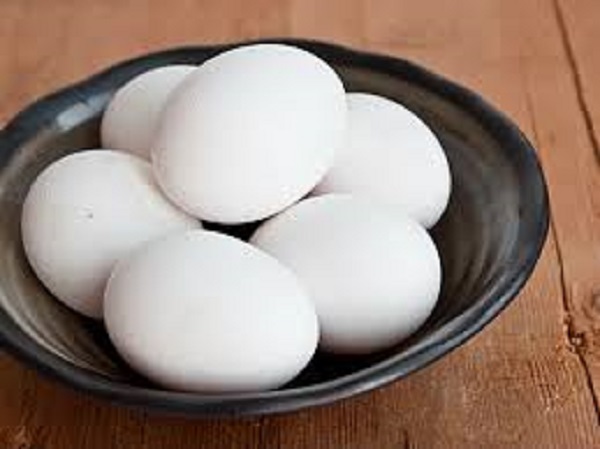  గుడ్లు అనేక ఇతర ఆరోగ్య ప్రయోజనాలను కూడా కలిగి ఉన్నాయి