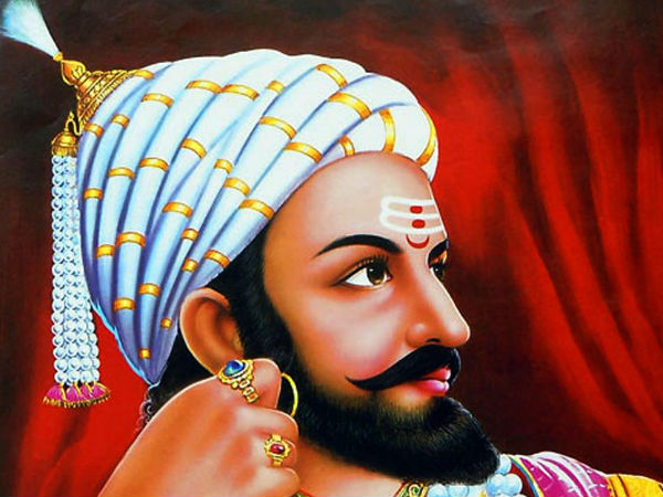 పులి గోళ్లతో..