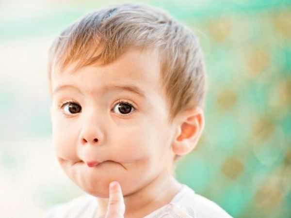  7. పెదవి కొరకడం లేదా పీల్చటం