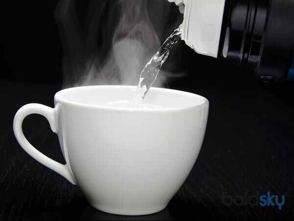 వెచ్చని నీటితో మీ రోజును ప్రారంభించండి