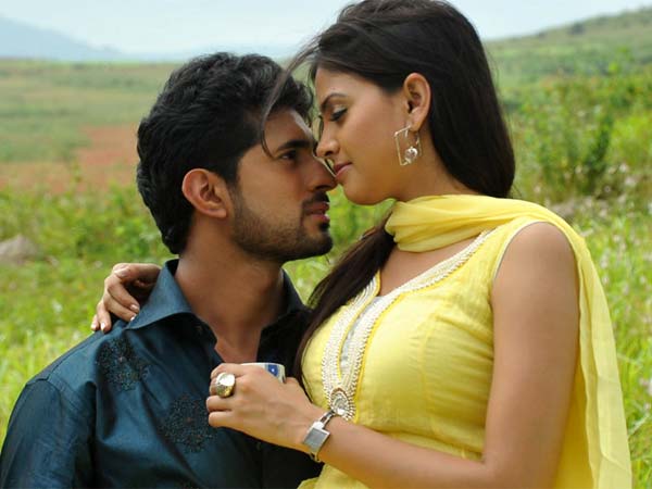 Body languages that indicates a healthy marriage according to experts