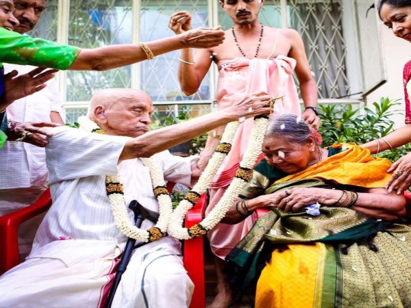 సోషల్ మీడియాలో..