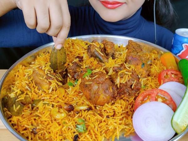  చాలా ఆహారం తిన్న తరువాత ..