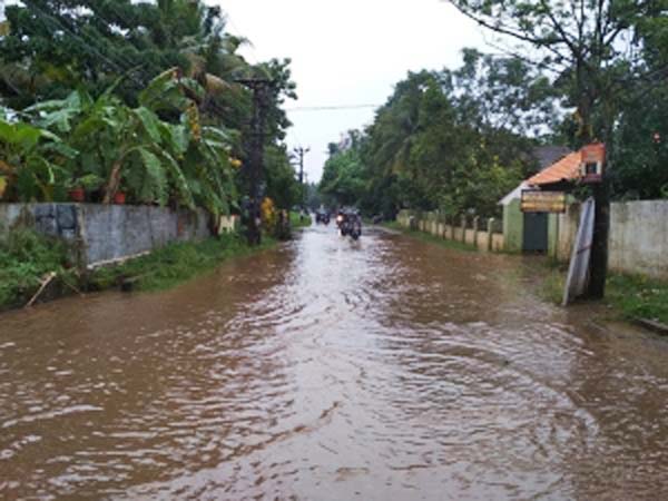 అసాధారణ వర్షాలు..