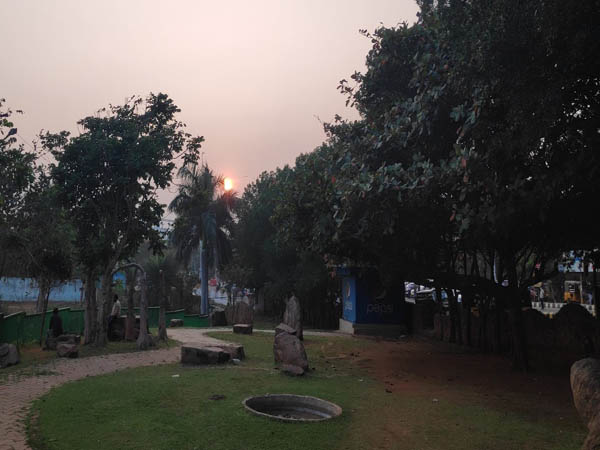 ఇతరులకు ప్రవేశం లేదు..