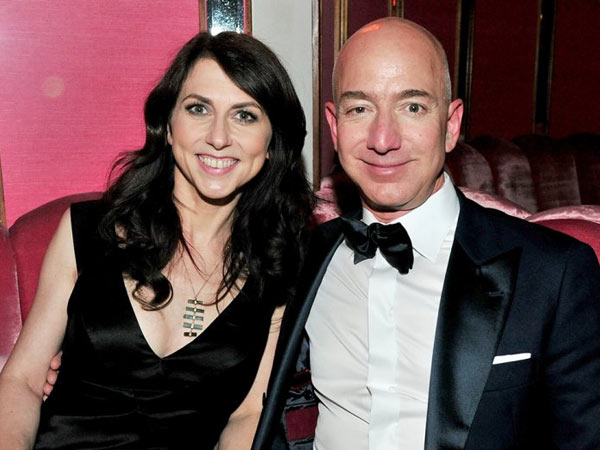 జెఫ్ బెజోస్-మెకంజీ..