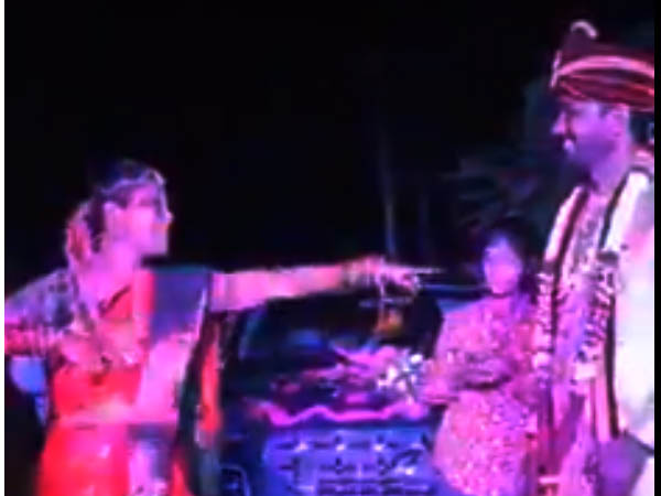 Viral Video : Telangana Bride Dance Barat Song Bullettu Bandi Goes Viral on Social Media Viral Video : Telangana Bride Dance Barat Song Bullettu Bandi Goes Viral on Social Media