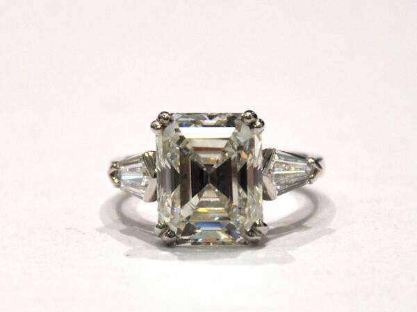 ఏప్రిల్ - వజ్రం(Diamond)