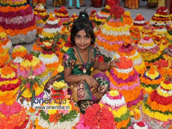 జానపదుల పండుగ.. జానపదుల పండుగ..